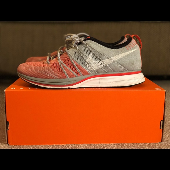 nike flyknit trainer orange